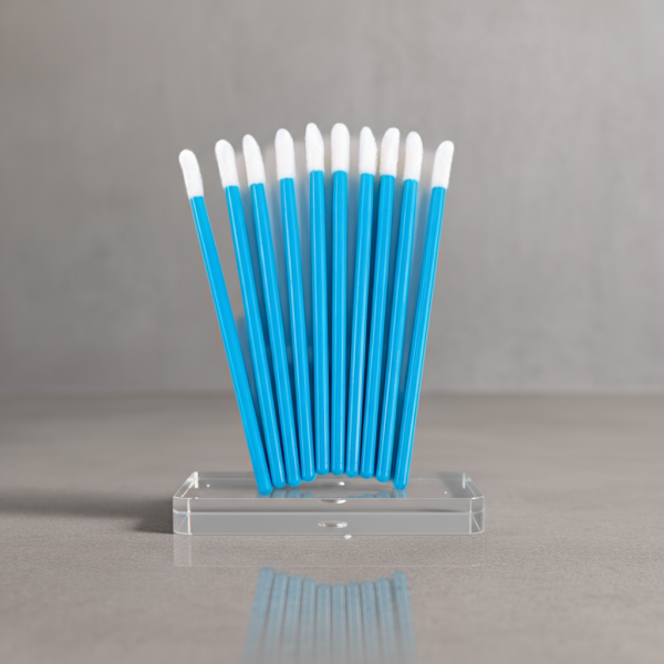 Pack of lint-free disposable applicators