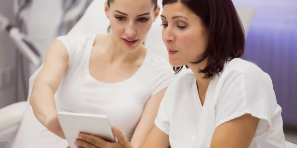 Consejos Esenciales Sobre Cómo Atender a Tu Clienta de Estética